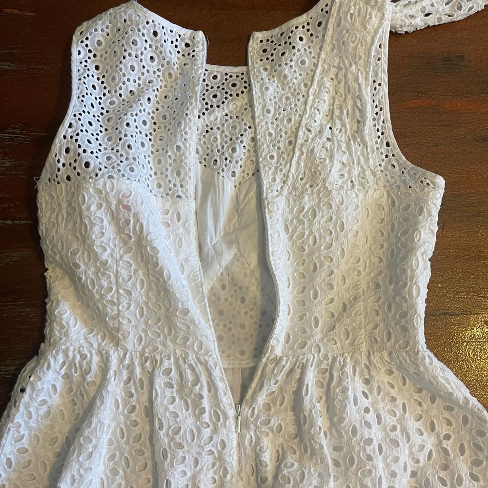 Lilly Pulitzer White Eyelet Peplum Sleeveless Top - Picture 4 of 7